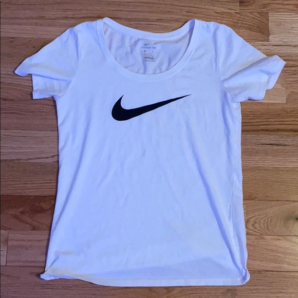 White Nike Tee - Picture 1 of 1